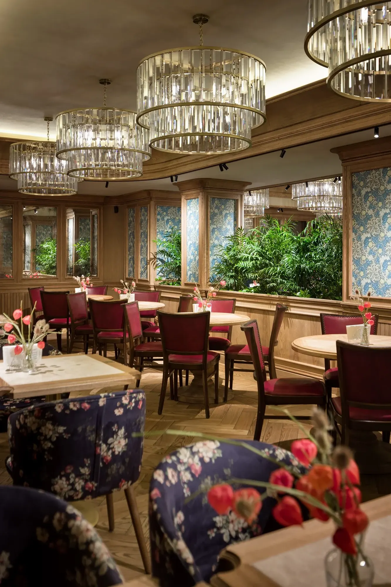 Bella — Restaurant in Dnipro, Ukraine (photo 2)