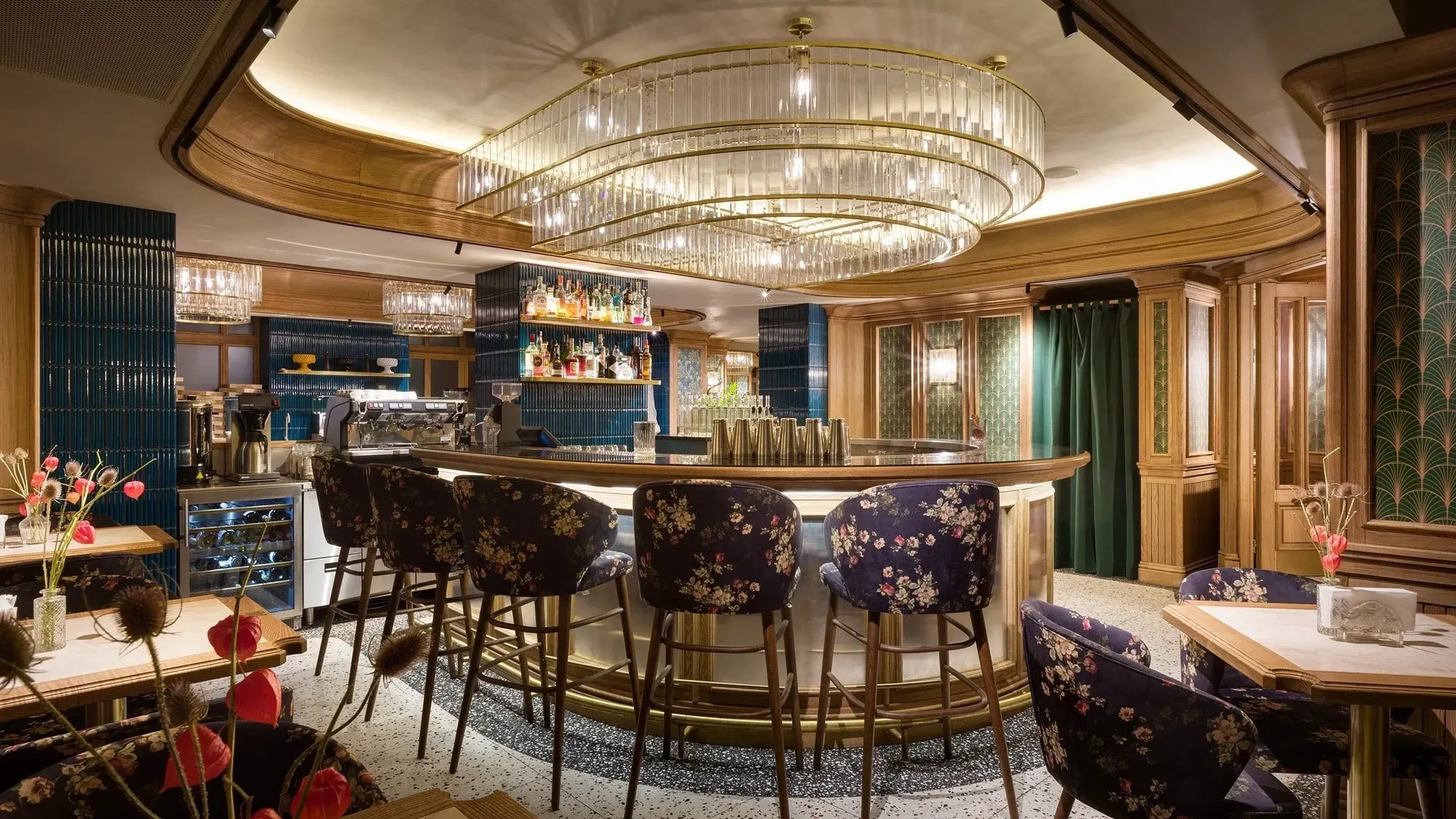 Bella — Restaurant in Dnipro, Ukraine (photo 9)