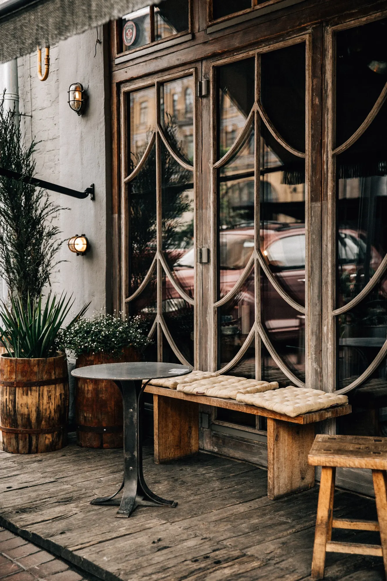 Fish & Pussycat — Restaurant in Kyiv, Ukraine (photo 3)