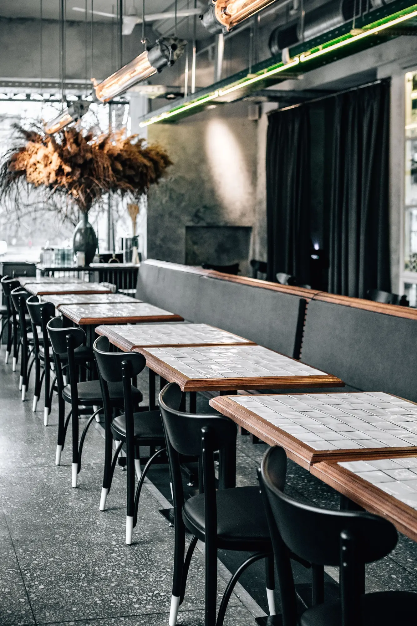 Good Girl — Restaurant in Kyiv, Ukraine (photo 11)