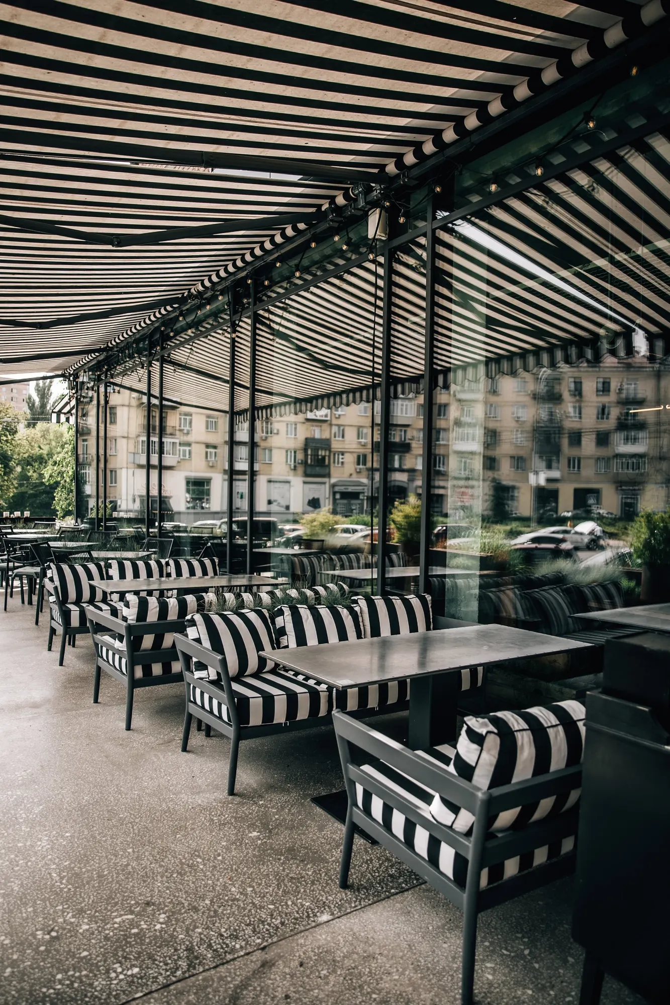 Good Girl — Restaurant in Kyiv, Ukraine (photo 4)