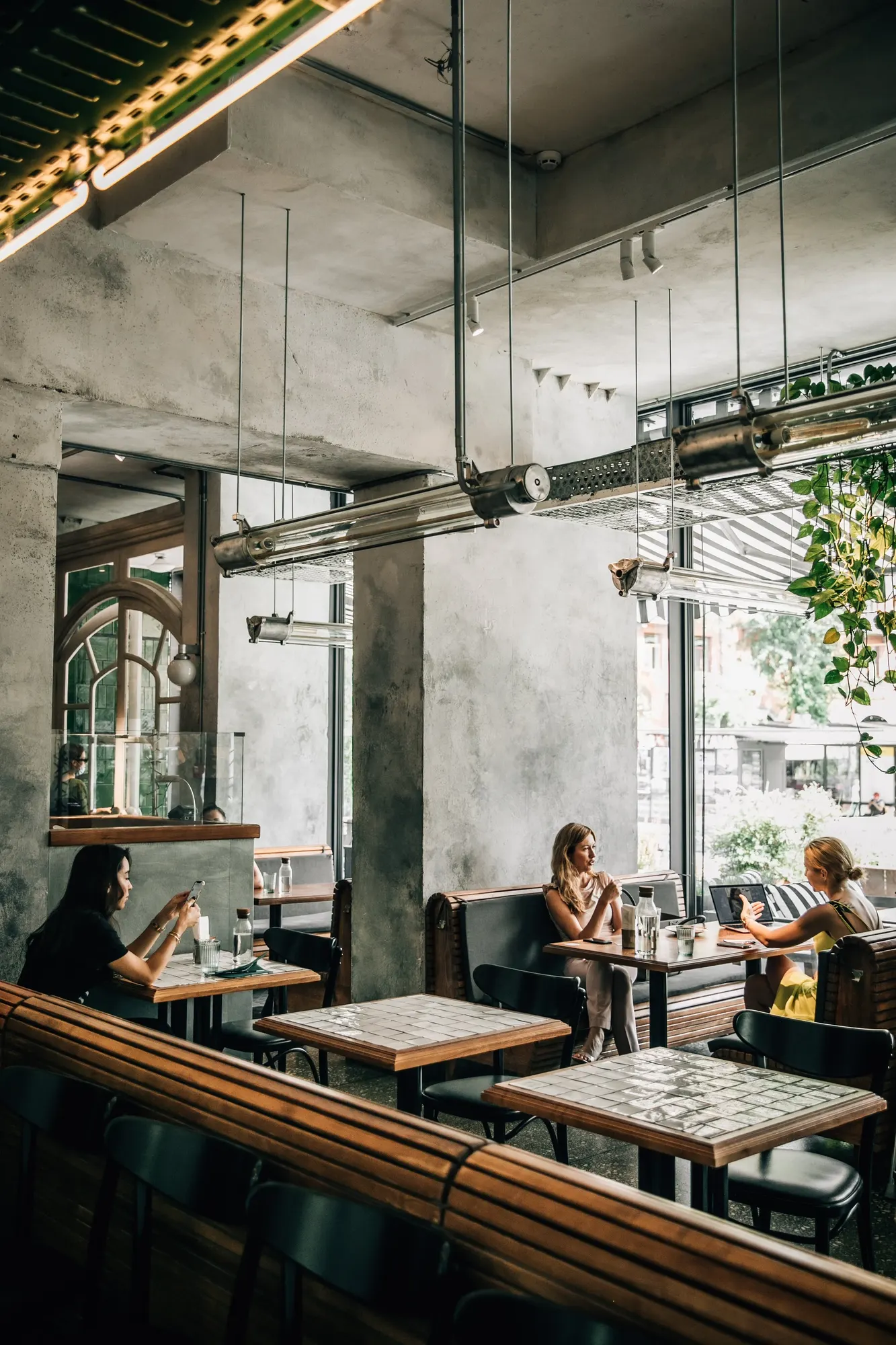 Good Girl — Restaurant in Kyiv, Ukraine (photo 9)