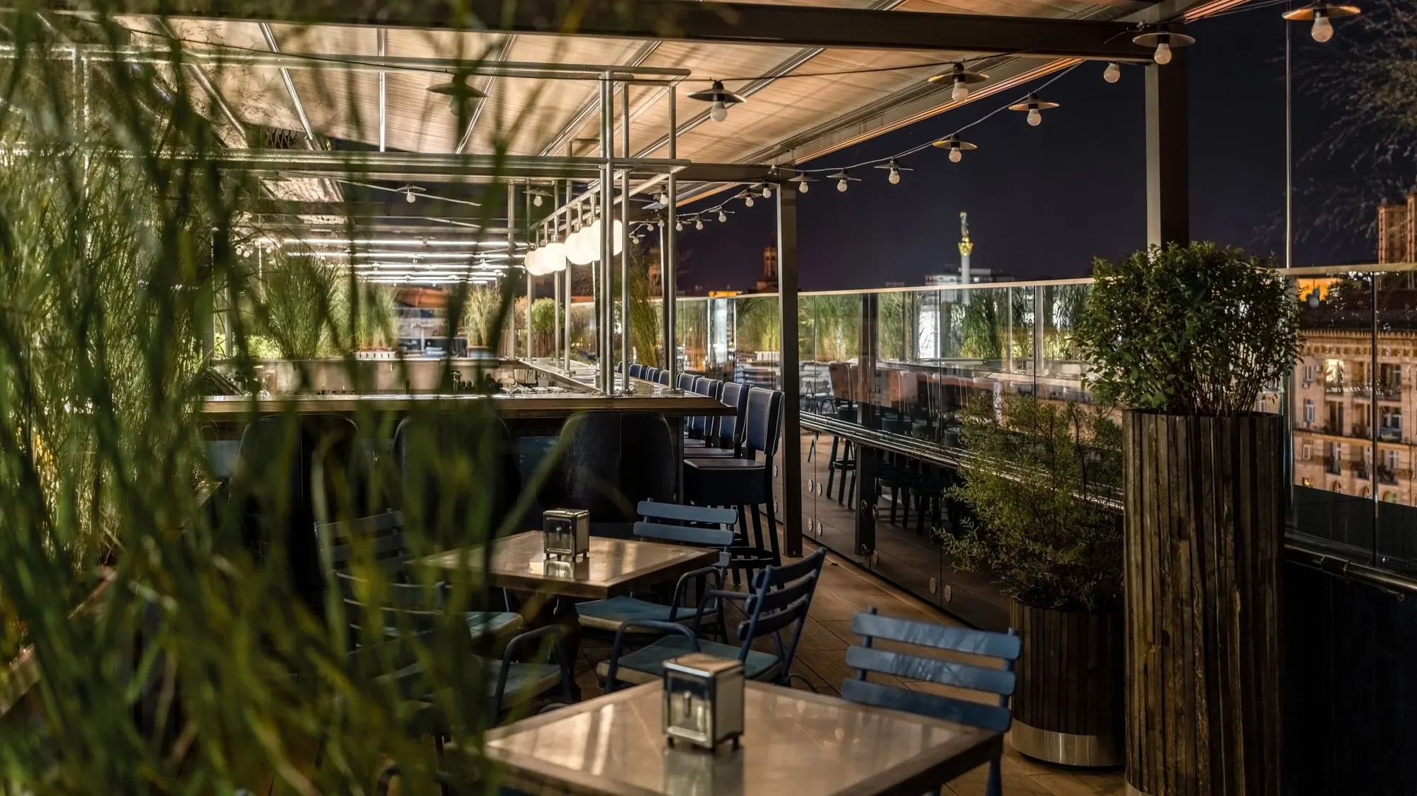 Milk Bar TSUM — Restaurant in Kyiv, Ukraine (photo 11)
