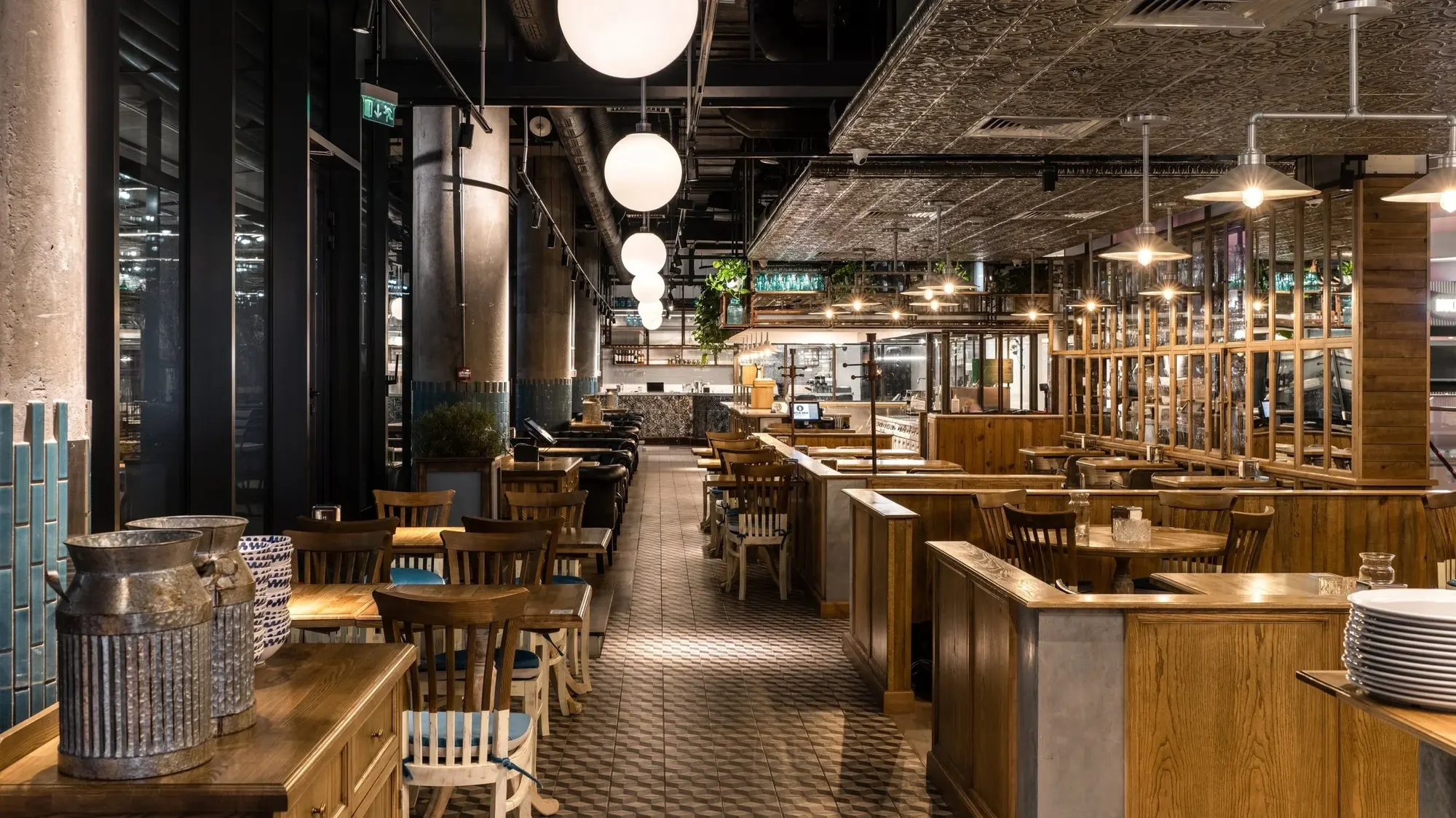 Milk Bar TSUM — Restaurant in Kyiv, Ukraine (photo 5)