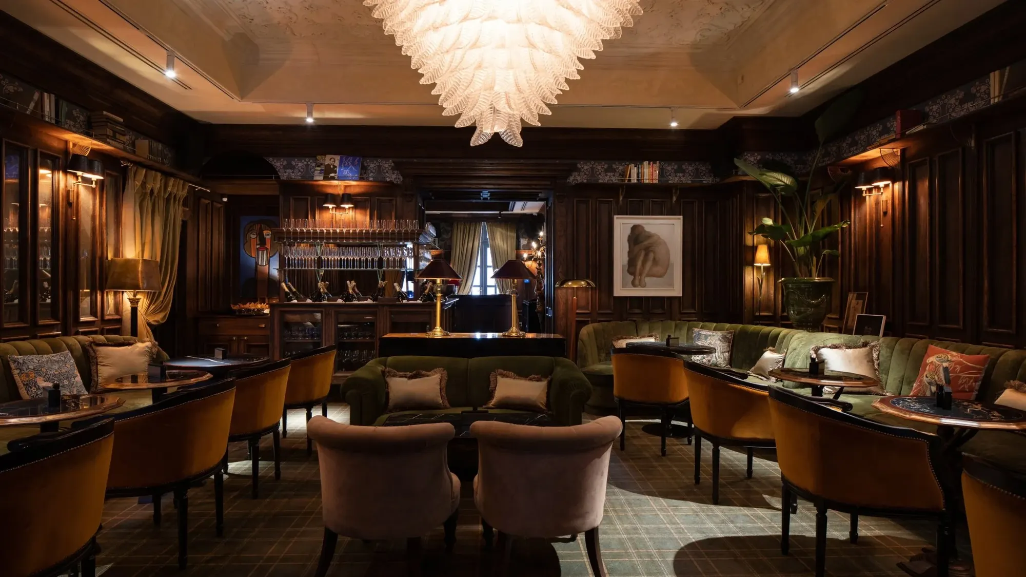 Saint Bar — Bar in Kyiv, Ukraine (photo 2)