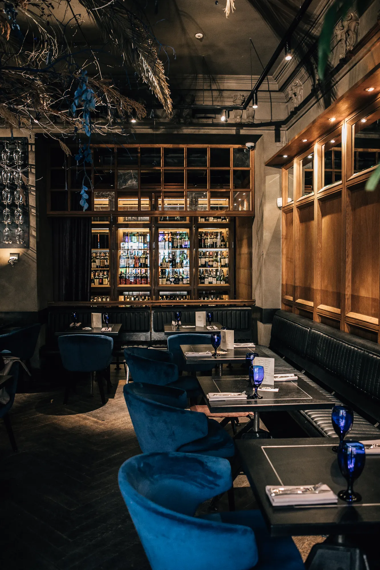 Under Wonder — Restaurant in Kyiv, Ukraine (photo 11)